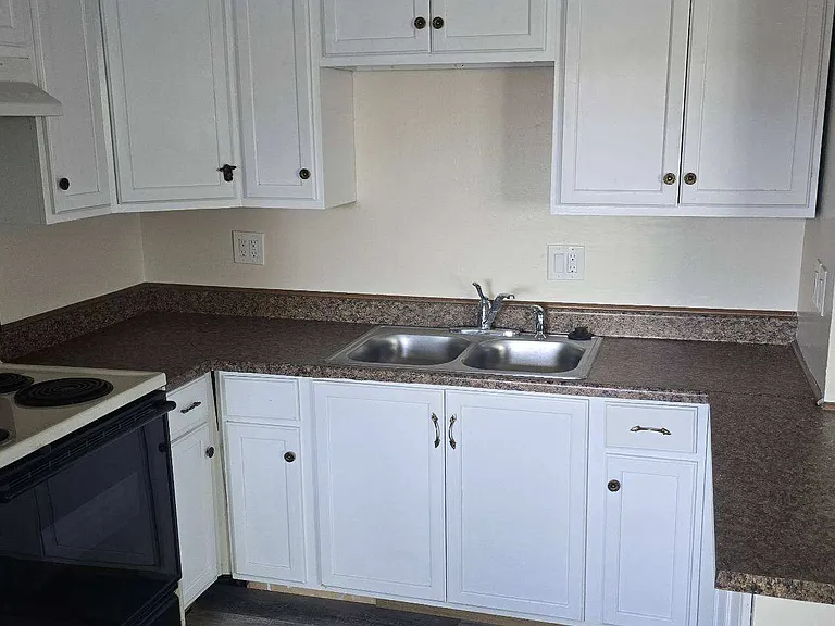 1405 Stardust St #4 — Photo 3