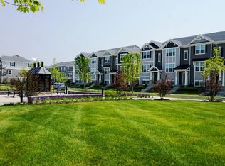 2141 Yellowstone Blvd, Mundelein, IL 60060