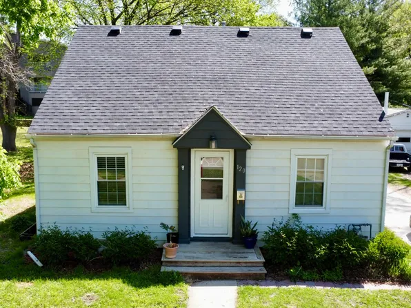 120 S Maple Ave, Ames, IA 50010
