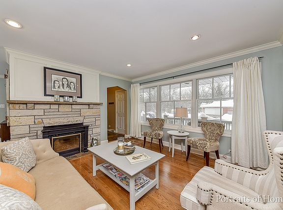 3rd image of 23W174 Blackcherry Ln