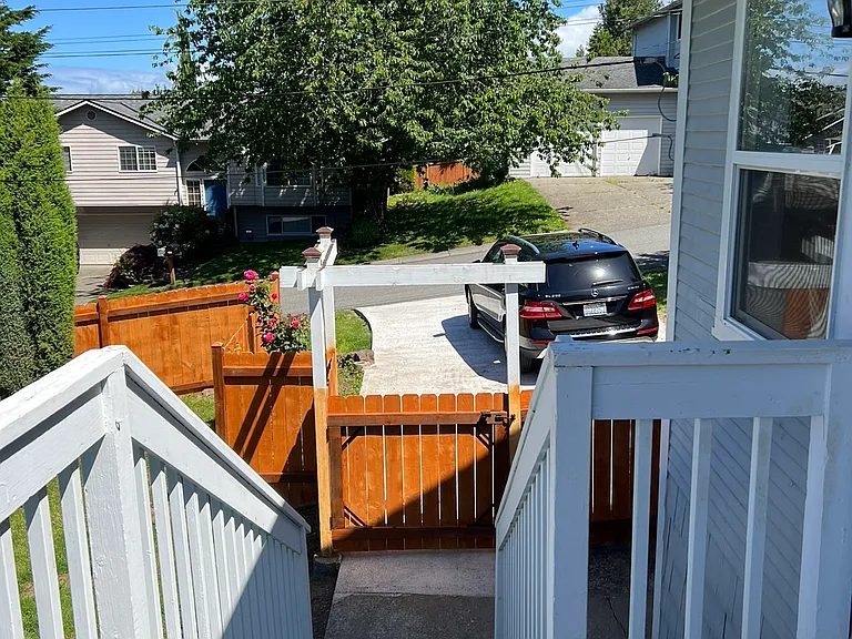 4805 Glenwood Ave — Photo 54