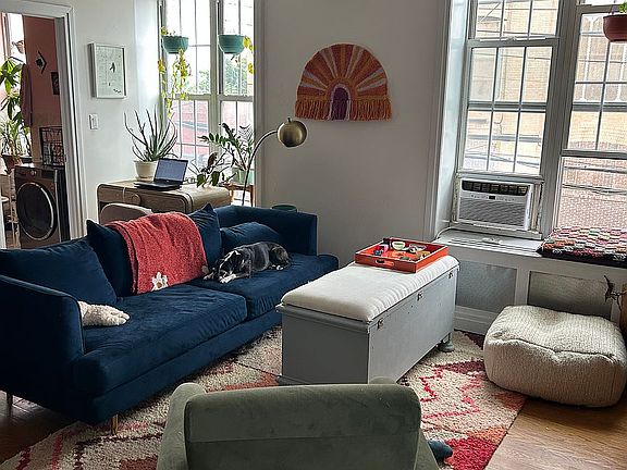 3rd image of 490 Morgan Ave #2L