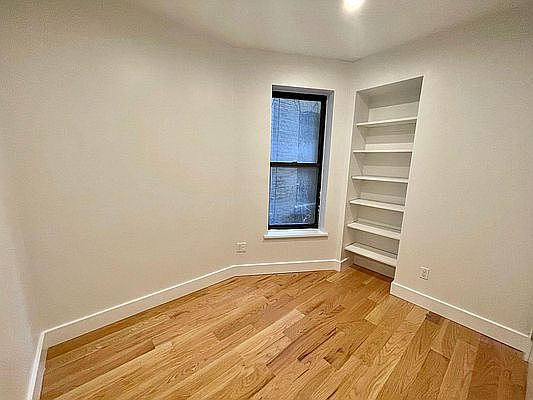 5th image of 218 W 22nd St APT 3FE