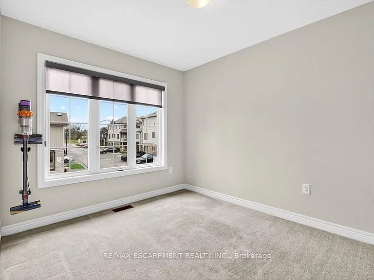 377 Glancaster Rd #16 — Photo 33