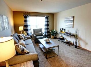 3516 Gateway Lakes Dr, Grove City, OH 43123