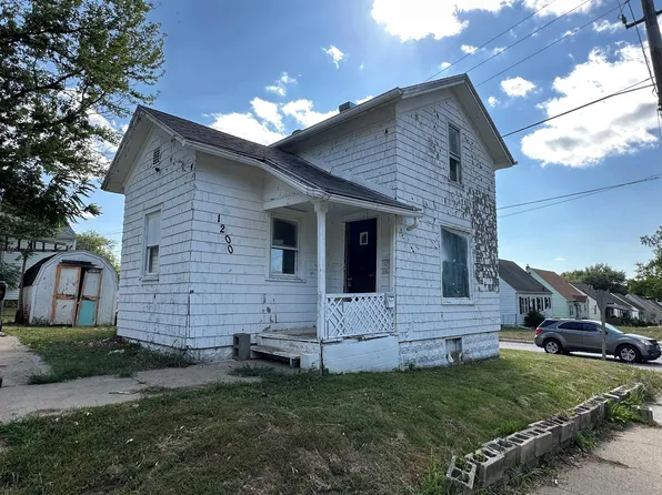 1200 E Mitchell Ave, Waterloo, IA 50702