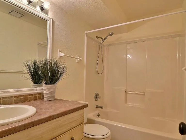 5110 W 6th Street Rd — Photo 5