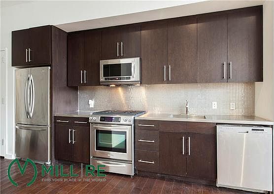 2nd image of 1314 Jackson Ave #1EAST