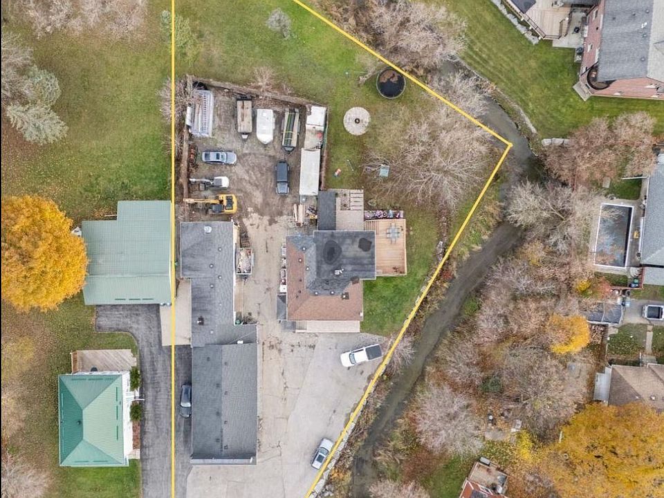 1st image of 142 King St E