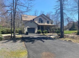203 Birdie Pl, Tobyhanna, PA 18466