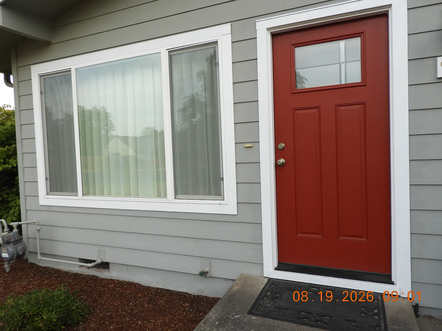 3 bed, 2.5 bath, 1331 sqft, $2,390 — Photo 2