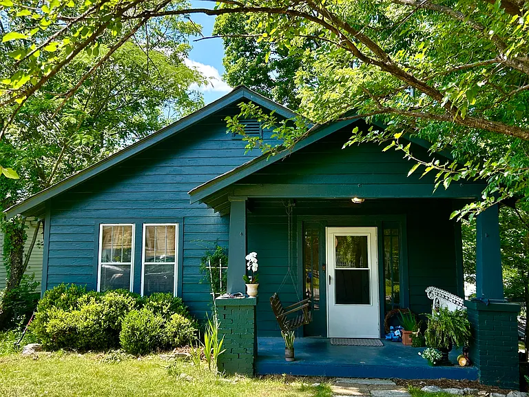 2423 Brasher Ave — Photo 1