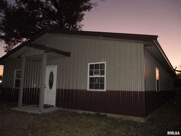 3rd image of 203 N Douglas St