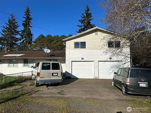 2nd image of 206 W Cushing
