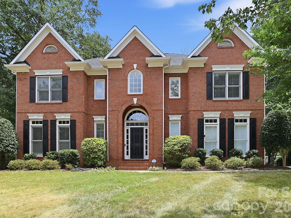 1st image of 17021 Laurelmont Ct