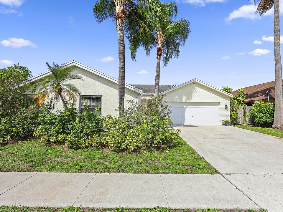 1st image of 21059 Rustlewood Avenue