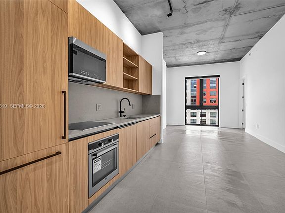 3rd image of 91 NW 27th St #204