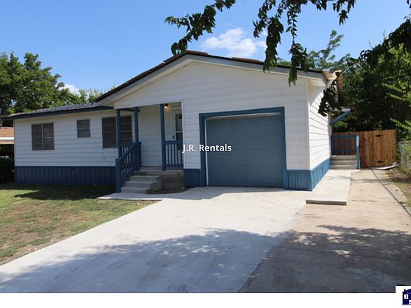 5th image of 1104 Anna Lee Dr