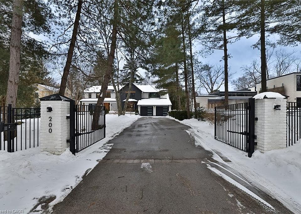 1st image of 200 Chartwell Rd