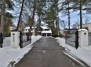 200 Chartwell Rd, Oakville, ON L6J3Z8