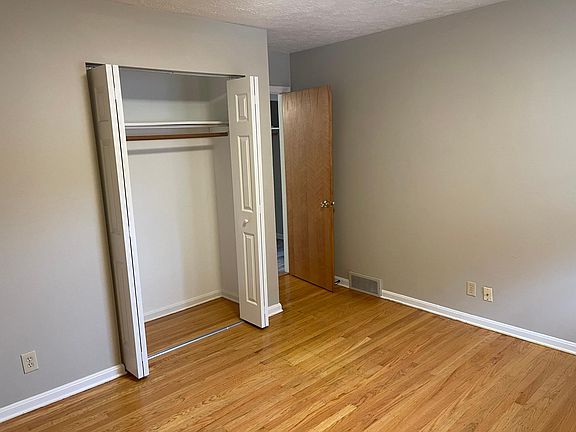 3rd image of 3700 Noblitt Dr #3