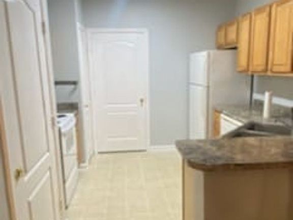 3rd image of 10427 Villa View Cir
