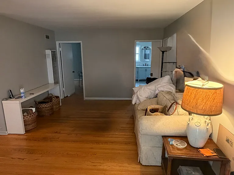 221 S Marengo Ave #9 — Photo 2