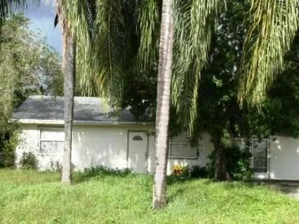 2071 SW Greenan Ln, Port Saint Lucie, FL 34953