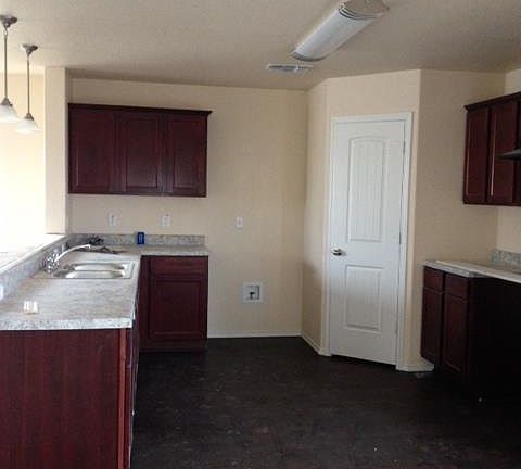 5th image of 2121 Indenpendence Ct