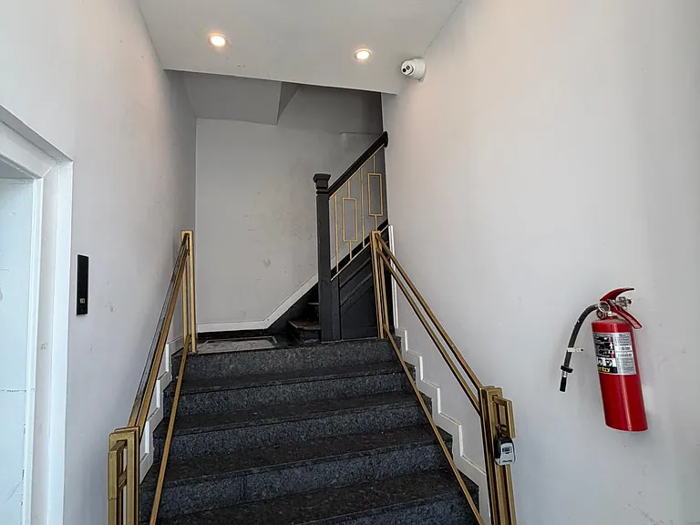 585 Central Ave #103 — Photo 9