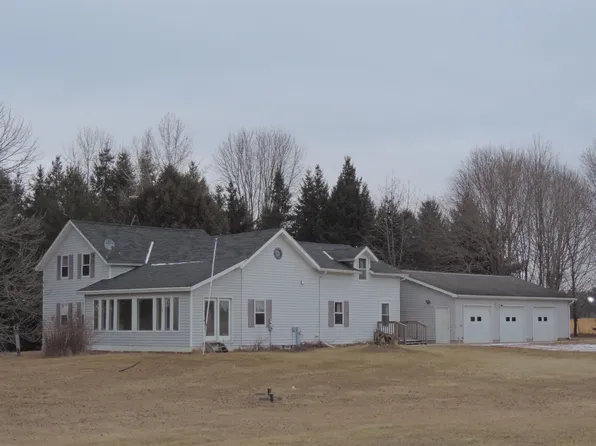 6482 Fust Rd, Gillett, WI 54124