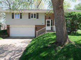 435 Tyler Dr, Pleasant Hill, IA 50327