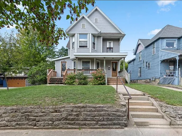 727 Prospect Ave SE #727 — Photo 1