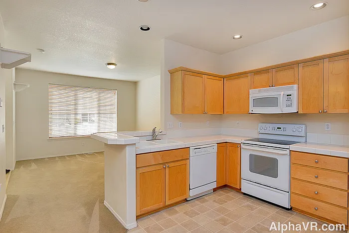 17241 Pleasanton Ln — Photo 8