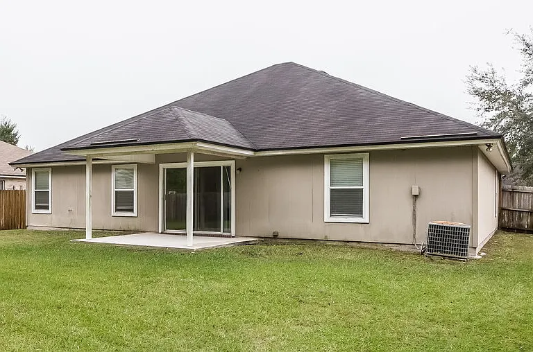 9225 Hawks Run Ln — Photo 16