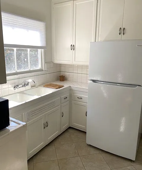 1267 Devon Ave — Photo 3