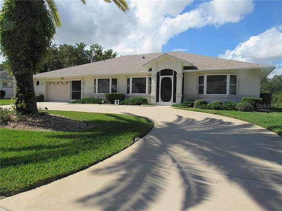 2nd image of 27202 Raquet Cir