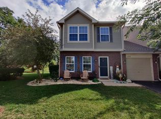 1279 N Split Oak Cir, Round Lake Beach, IL