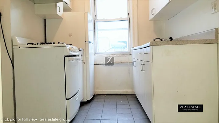 Rented by ZealEstate Group Inc | media 25