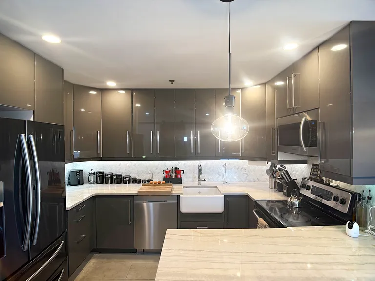 415 Newark St #6B — Photo 7