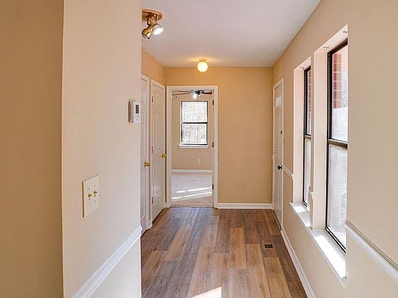 4th image of 220 Winding Stream Trl