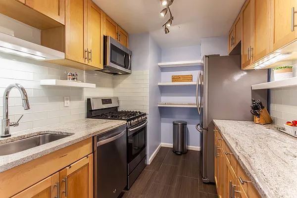 Sold by HomeDax Real Estate | media 4