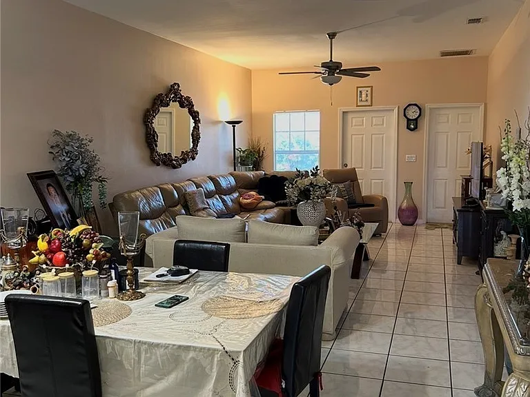 4346 SW 7th Pl — Photo 3