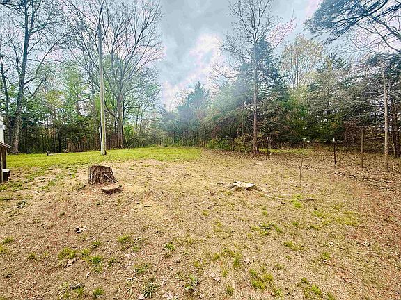 4th image of 90 Potemdyke Rd