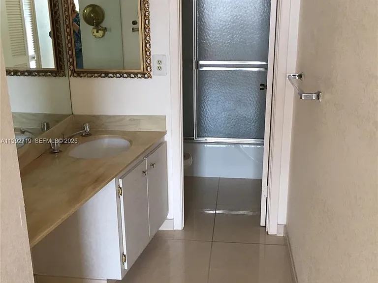 1985 S Ocean Dr #12J — Photo 8