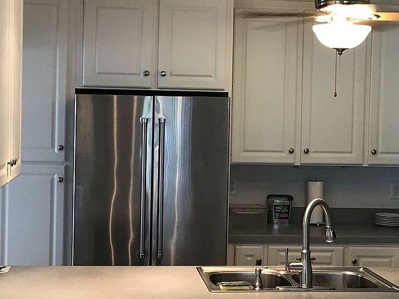 4th image of 814 E 24th Ave