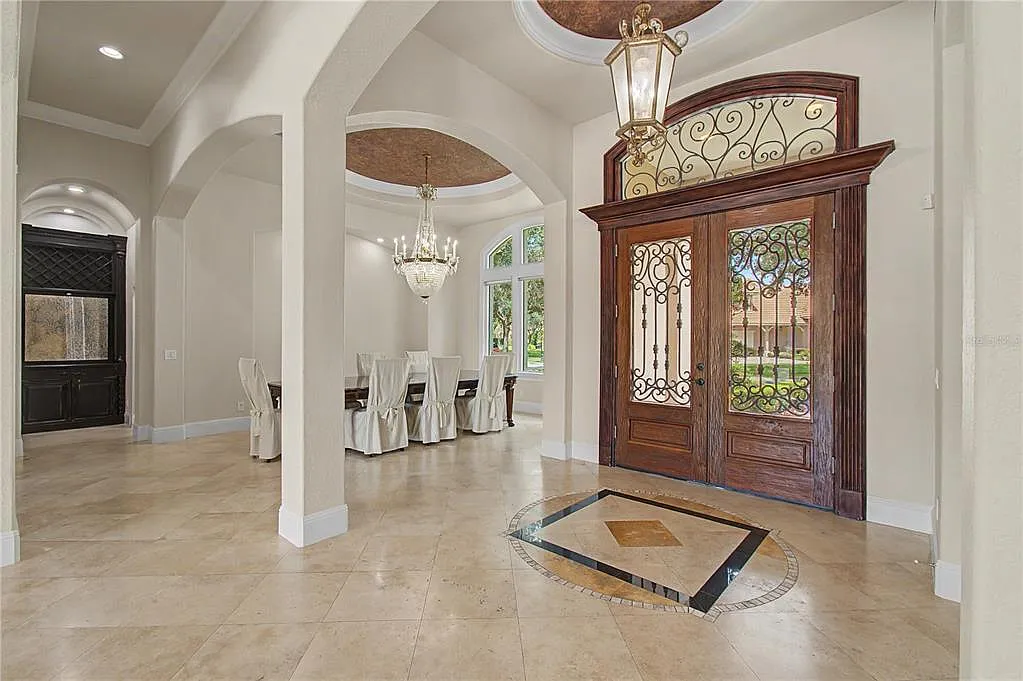 5 bed, 5.5 bath, 6700 sqft, $10,995 — Photo 3