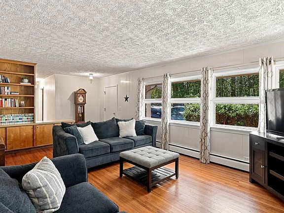 3rd image of 6285 Markwood Rd