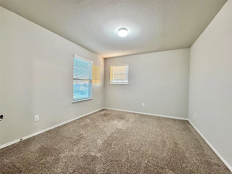 5410 Pembrokeshire Cir — Photo 20