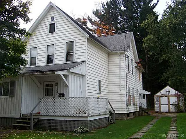 122 S 10th St photo 1